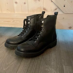 Women’s boots